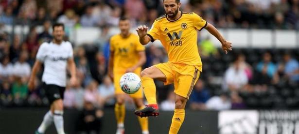 爱游戏大厅-都灵后防线表现不佳，球队需要进一步调整