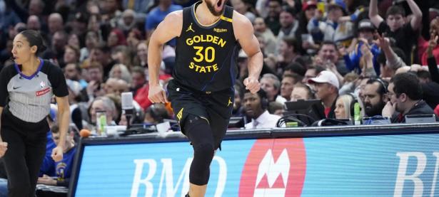 爱游戏官网-爵士客场力克黄蜂，继续领跑西部联盟的简单介绍