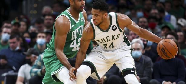 爱游戏tv-雄鹿球星助攻能力引领球队，刷新球队历史记录