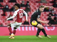 爱游戏娱乐-阿森纳击败伯恩利，豪取胜利继续追赶前列