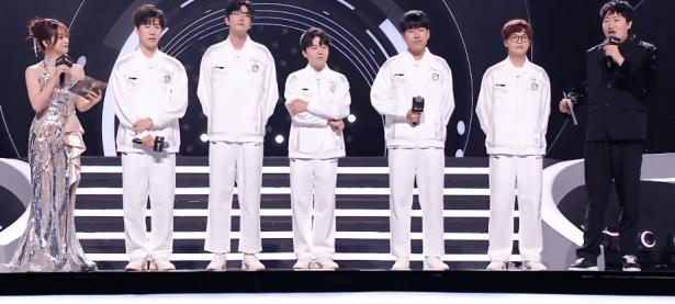 爱游戏入口-IG力克FLY，BDD团战一打五宿命之战全球总决赛，点燃全场激情