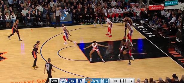 爱游戏在线-尼克斯横扫篮网，兰德尔砍下30分