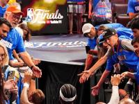 爱游戏在线-激动人心的比赛：太平洋球队争夺胜利