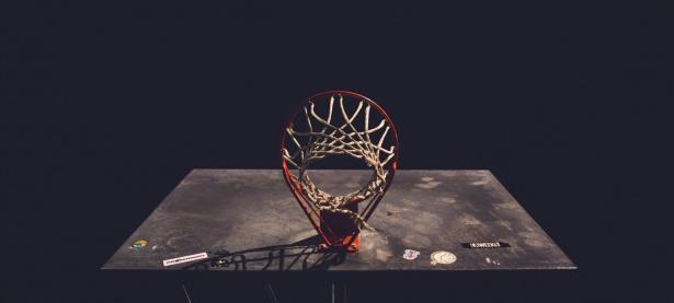 爱游戏入口-铁幕突围，镰刀斩乱麻，杜兰特关键先生本色尽显，爵士力克开拓者