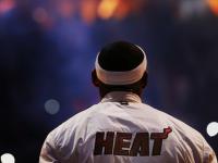 爱游戏体育-亚洲到欧洲的体育奇迹，快船击溃广厦，贝恩德甲争冠战接管比赛