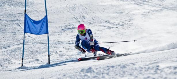 爱游戏体育-绝境的光芒，阿拉巴一剑封喉，巴黎硬仗中淬炼欧冠雄心