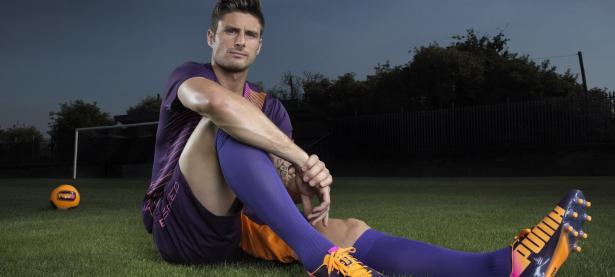 爱游戏在线-掀翻巨人！塞维利亚暴击里昂，新王佩德里当立