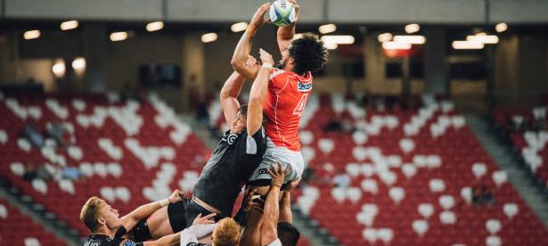 爱游戏APP-黑羽之翼掠过黄金之城，贝恩的三分箭矢，射落卫冕者的王冠