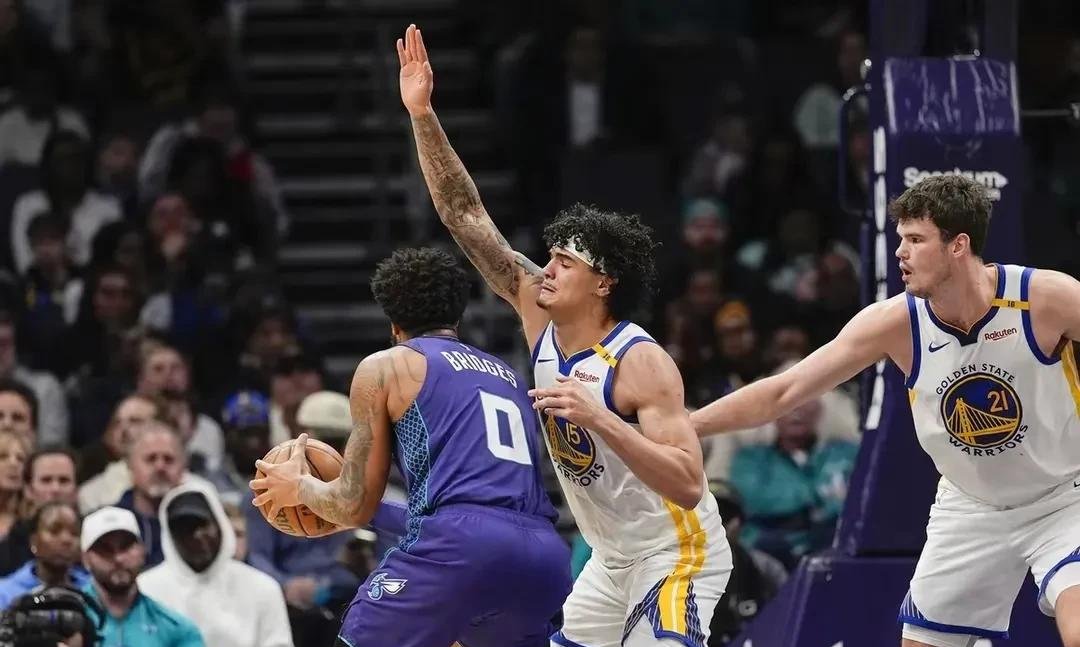 爵士客场力克黄蜂，继续领跑西部联盟的简单介绍