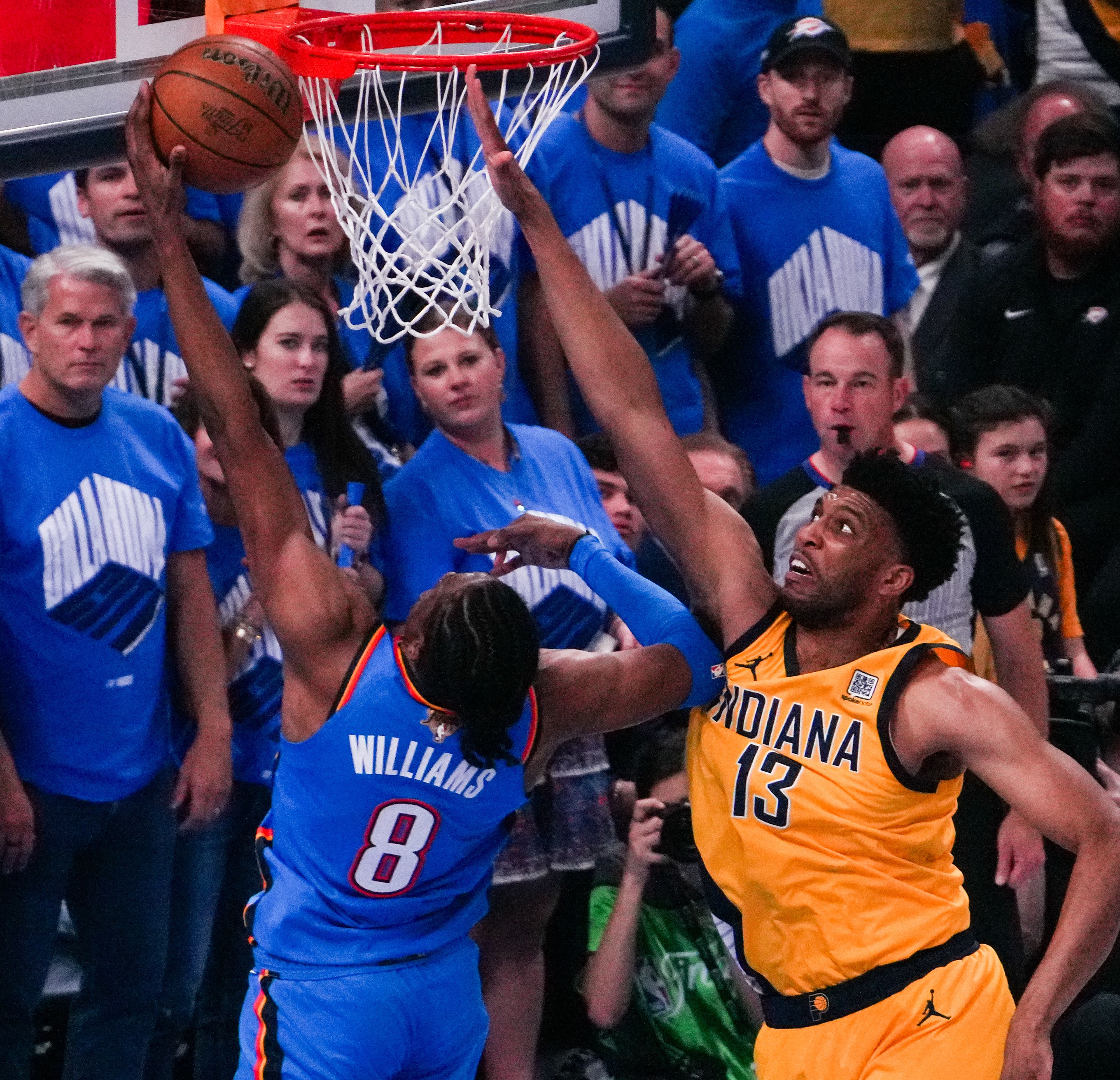 一场备受关注的篮球比赛将在本周末打响