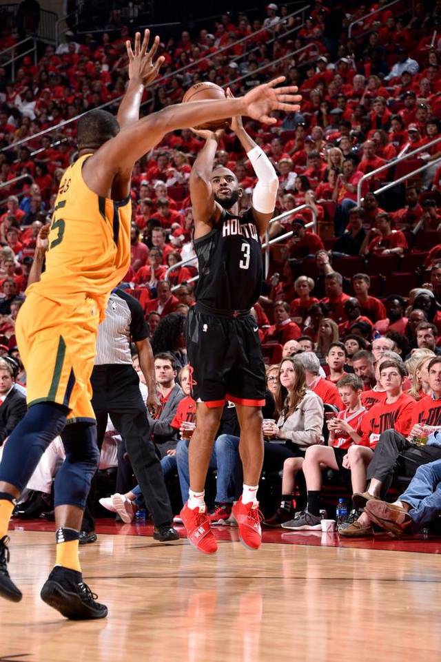 关于保罗砍下27分，火箭再胜爵士晋级西部决赛的信息