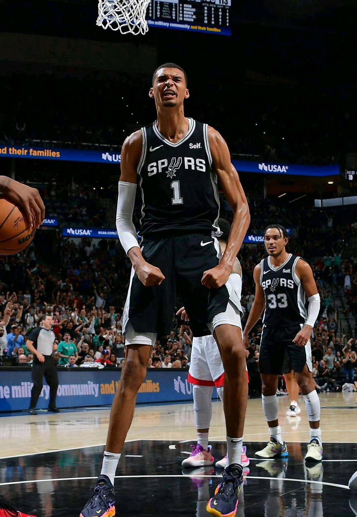 马刺队球员因伤无缘季后赛的简单介绍