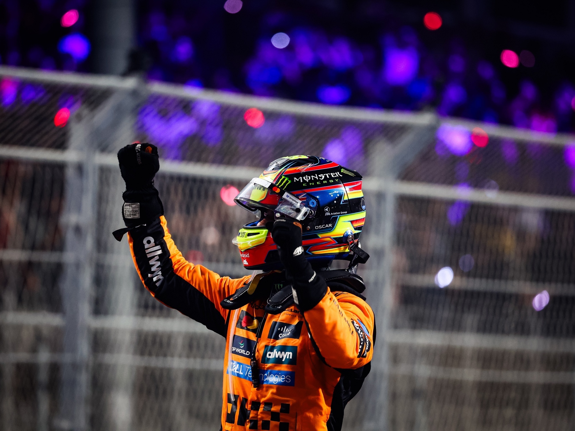 法拉利碾压迈凯伦,佩雷兹惊艳四座的简单介绍 法拉利碾压迈凯伦,佩雷兹惊艳四座的简单介绍