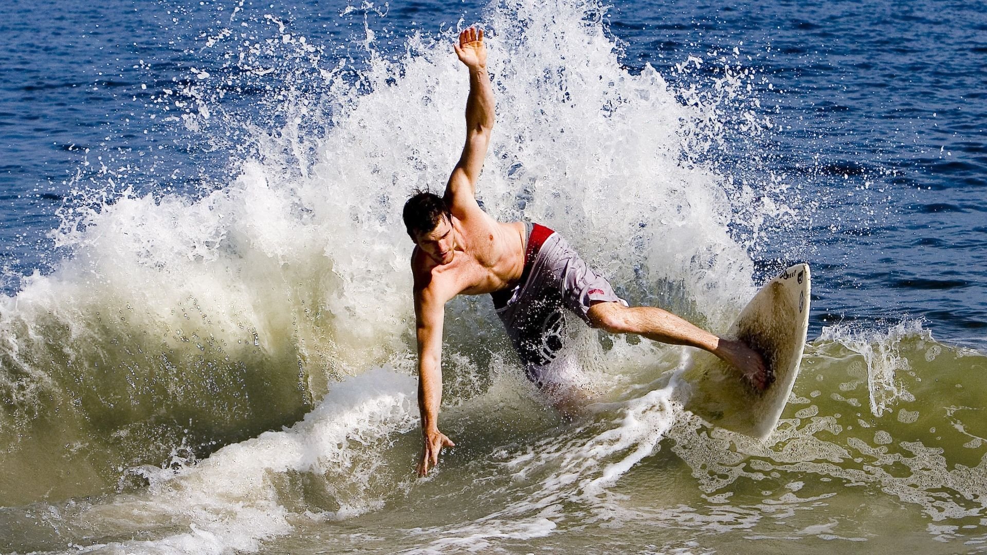 马刺德罗赞化身防守铁索 全面压制绿军破解北岸花园