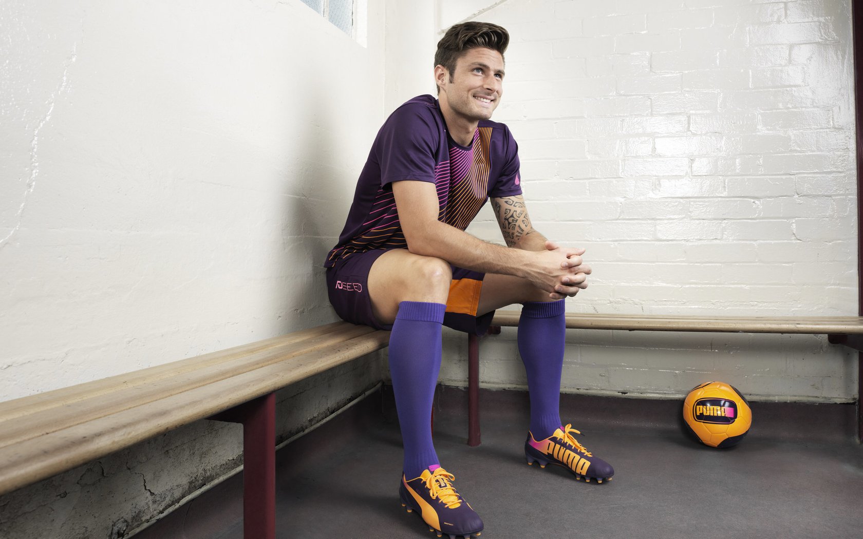 双杯交辉,当拉沃尔杯的荣光,照亮联合杯的英雄无名